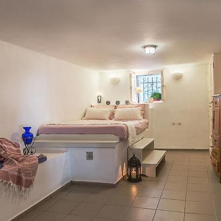 "Aura" Apt In Stone Tower 1690 • Andros Aidonia  Esterno foto
