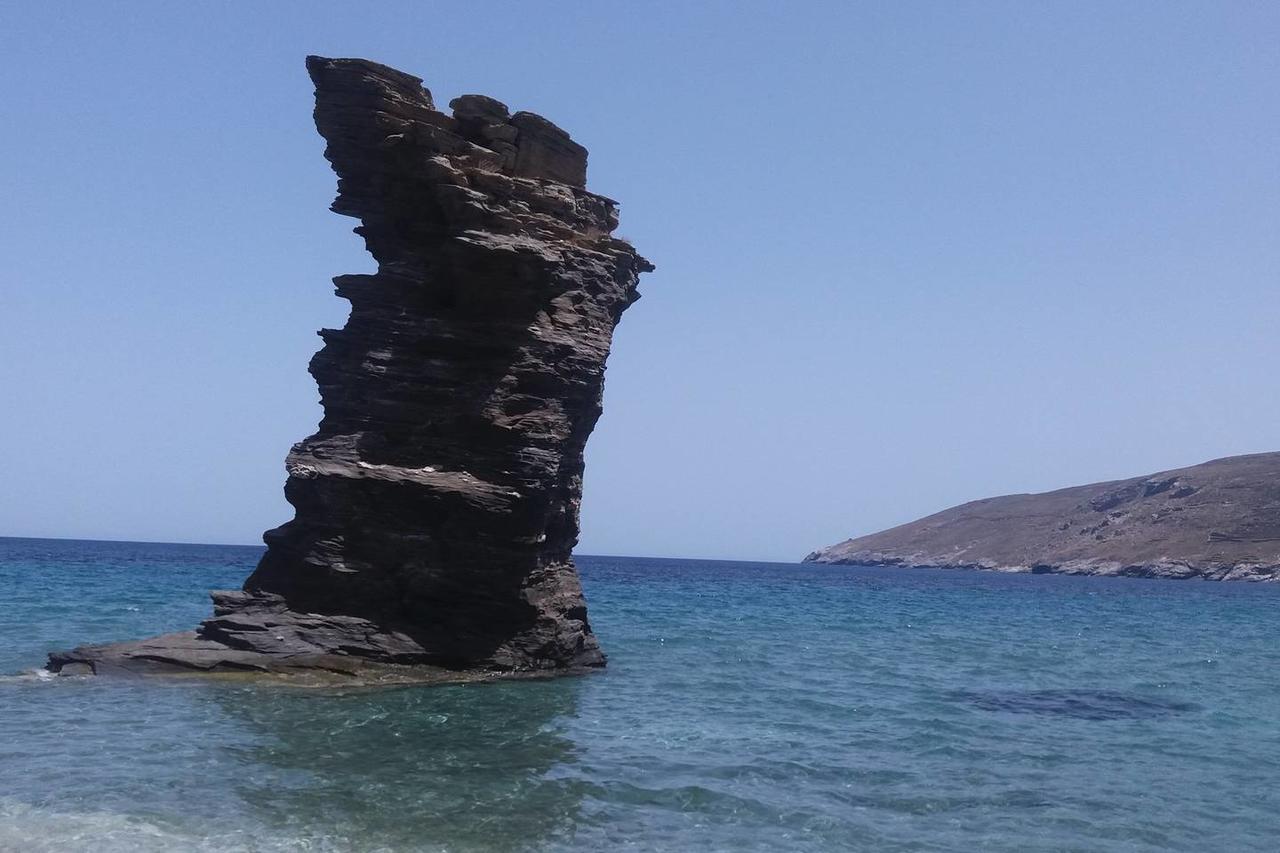 "Aura" Apt In Stone Tower 1690 • Andros Aidonia  Esterno foto